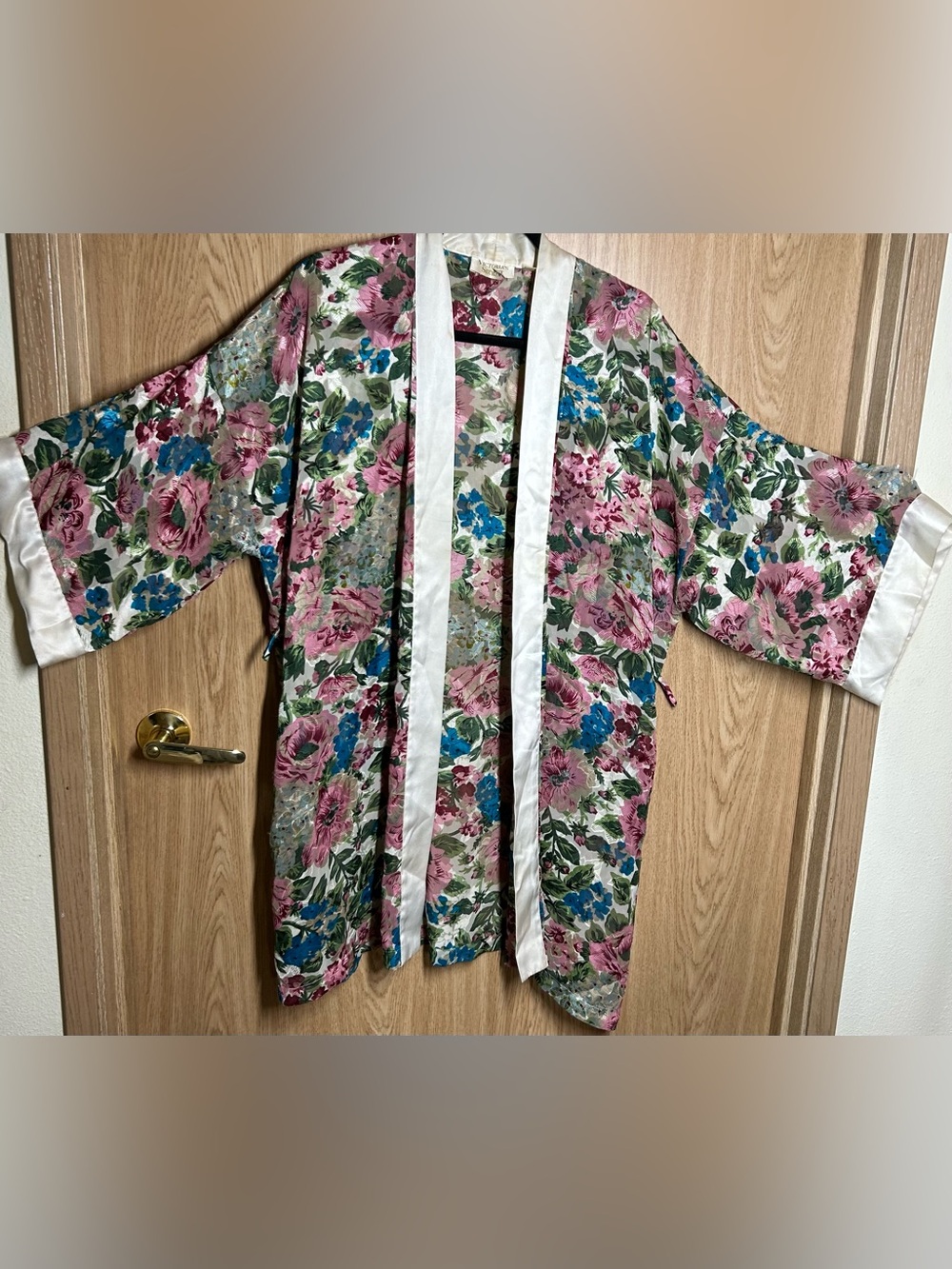 Vintage Victoria’s Secret Gold Label Kimono Robe Satin Floral One Size NO BELT